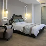 Domus Hotel